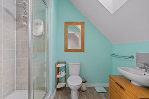 En-Suite - click for photo gallery